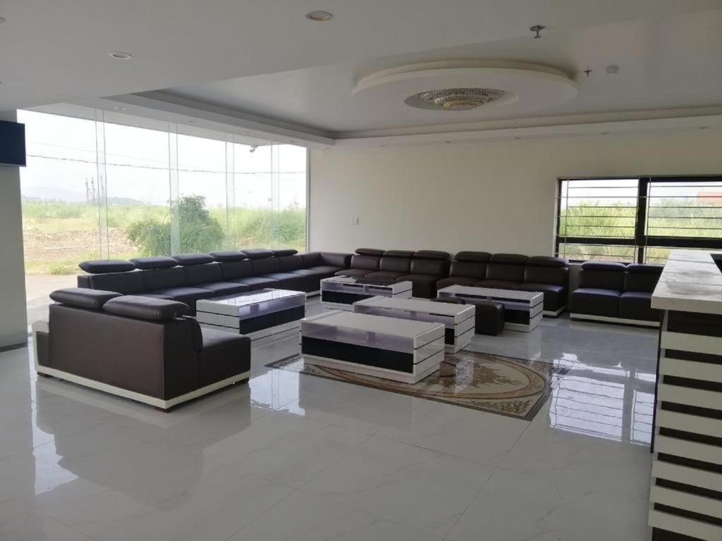 Viet House Ha Long Hotel ภายนอก รูปภาพ