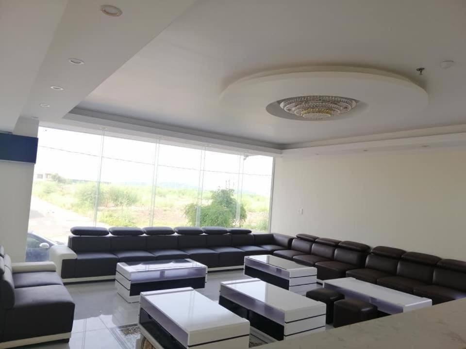 Viet House Ha Long Hotel ภายนอก รูปภาพ